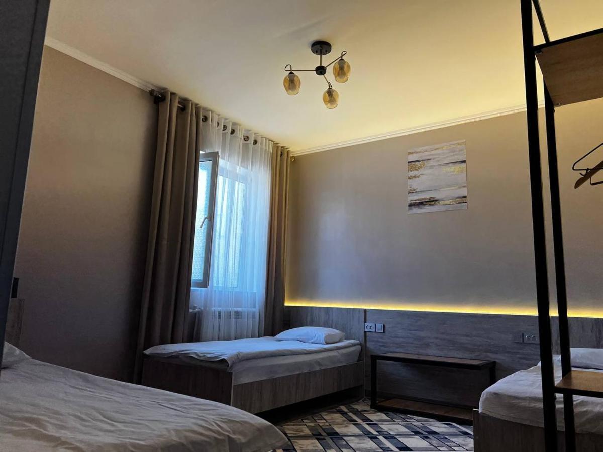 Ave Hotel 奥什 外观 照片