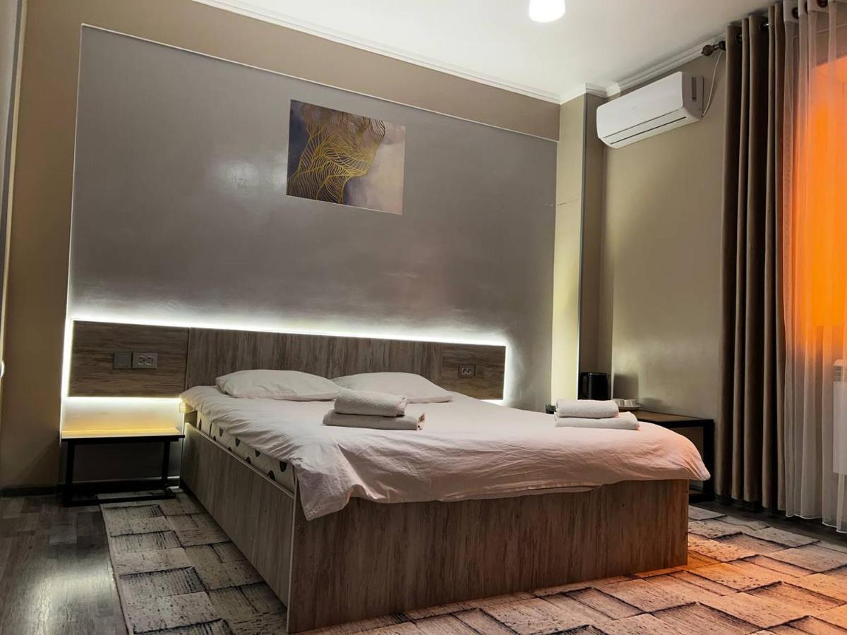 Ave Hotel 奥什 外观 照片