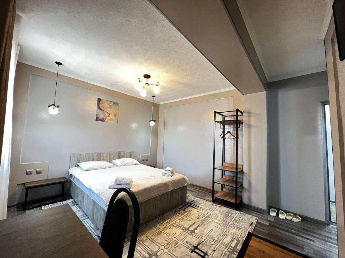 Ave Hotel 奥什 外观 照片