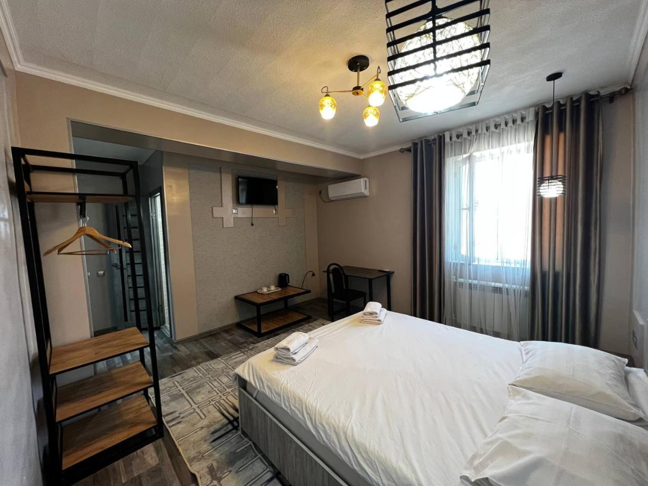Ave Hotel 奥什 外观 照片